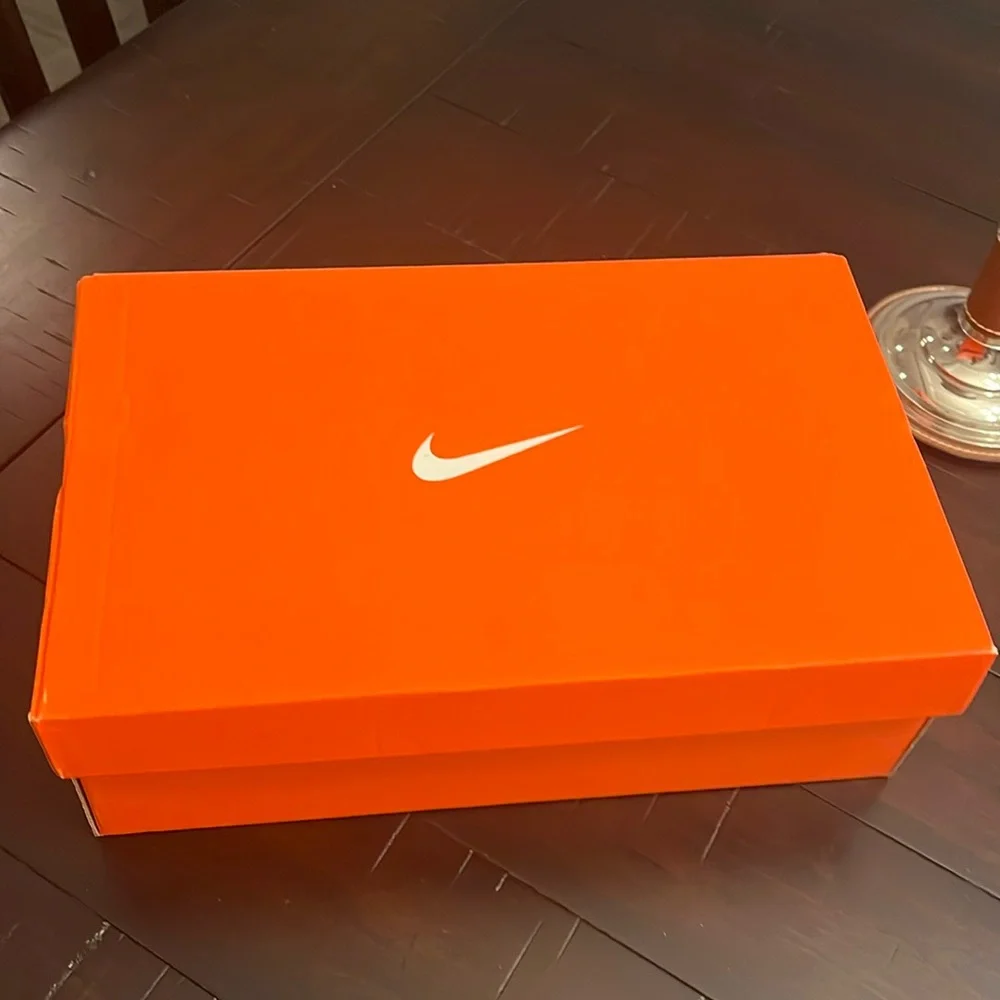 Nike JR Magista Obra II FG Soccer Cleats Shoes new 844410 015 Youth Boys 4.5